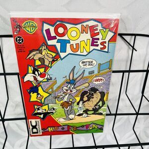 Looney Tunes‎ #3 DC Universe UPC Variant (1994 DC Comics) Bugs Tax Pepe Lepew